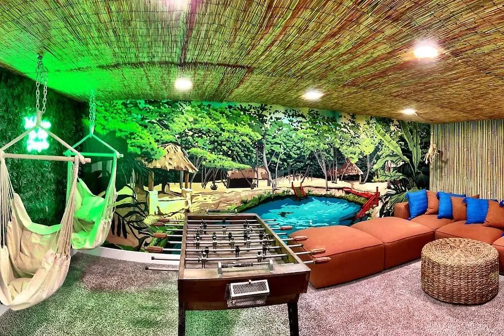 New: Tulum Oasis In Denver W/ Hot Tub & Games Holiday home